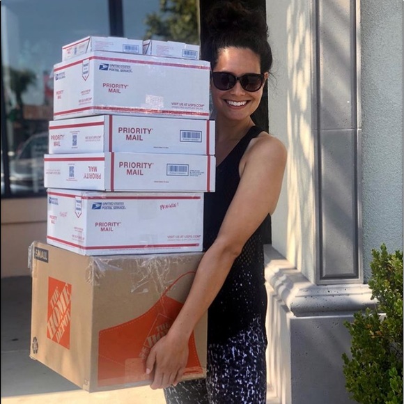 Hey I’m Kenzie! Be sure to tune into my LIVE shows weekdays at 7:30am CT! 🩷 - Picture 16 of 16